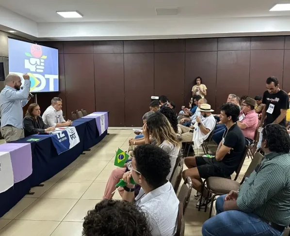 politica de primeira