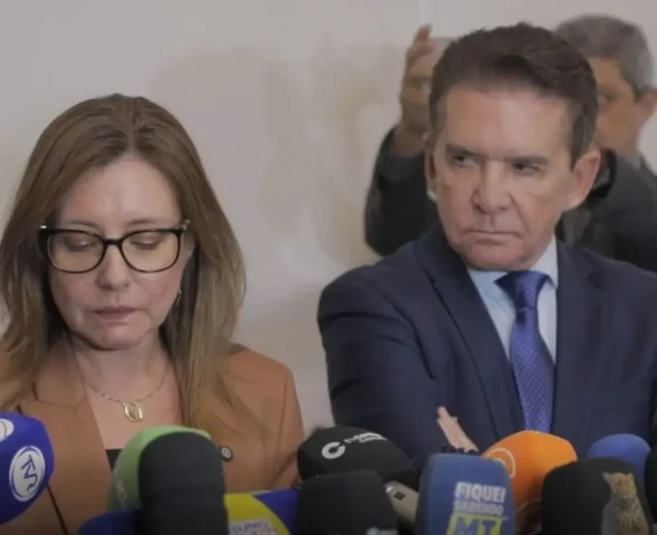 politica de primeira