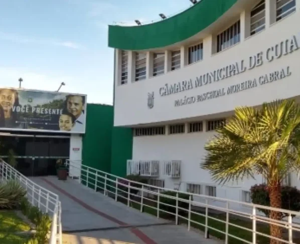 politica de primeira
