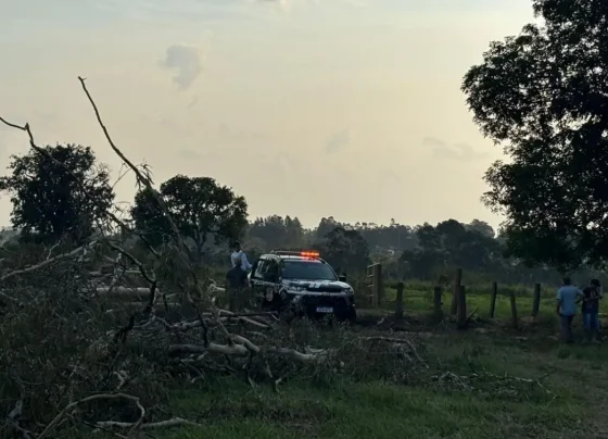 Trabalhador morreu no local do acidente. (Foto: Débora Ricalde)