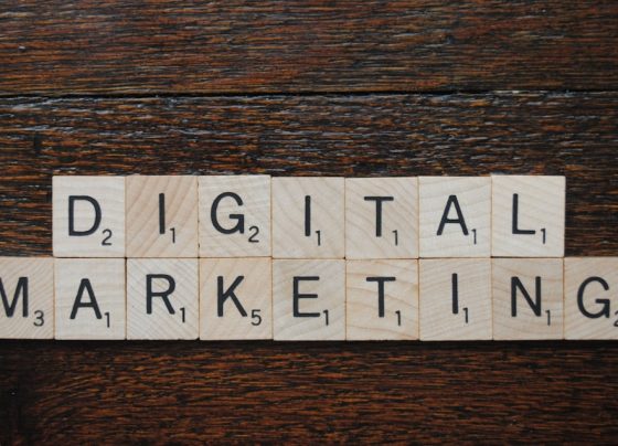 Gestão de Tráfego Pago vs SEO: Qual Traz Mais Retorno?