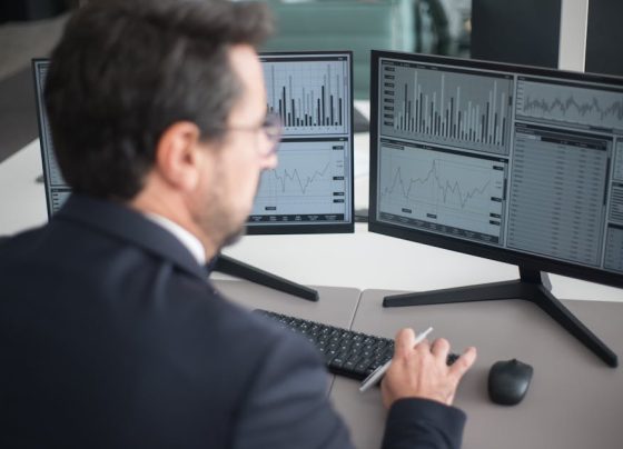 Estrategista de Marketing Digital: Vale a Pena Contratar?