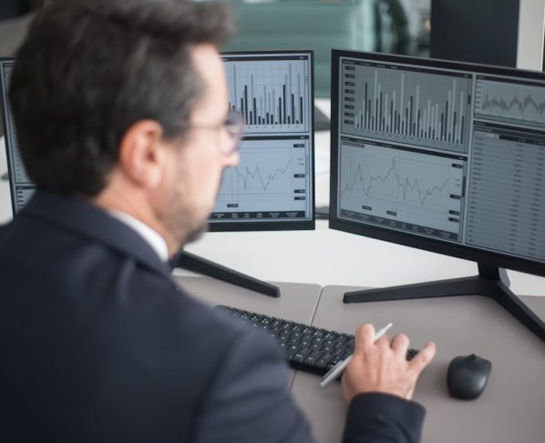 Estrategista de Marketing Digital: Vale a Pena Contratar?