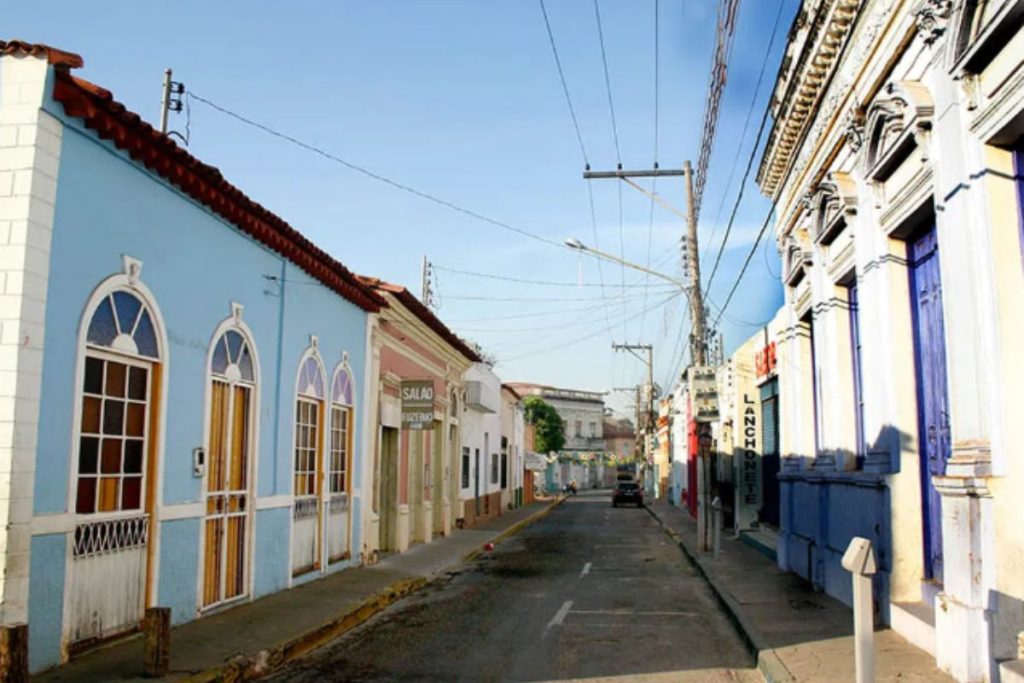 politica de primeira